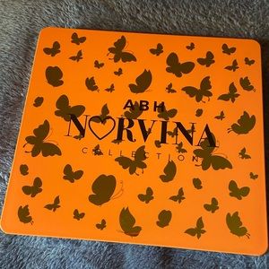 Anastasia Beverly Hills NOVIRNA Pro pigment Volume 3 Palette